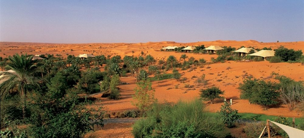 Al Maha Desert Resort and Spa and its beduin camp feel